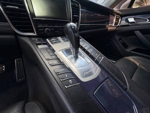 2012 Porsche Panamera 4