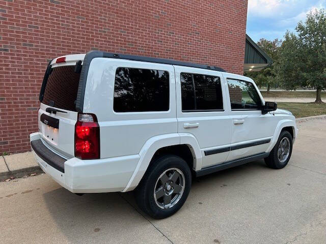 2008 Jeep Commander Sport
