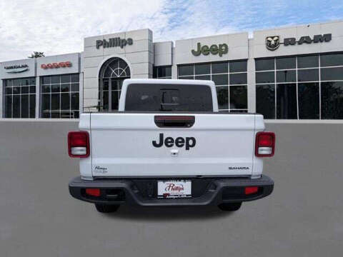 2026 Jeep Gladiator Sahara