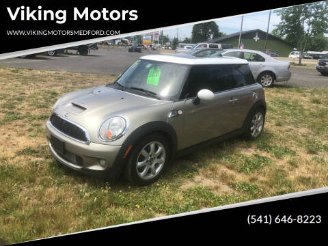 2009 MINI Cooper for sale at Viking Motors in Medford OR