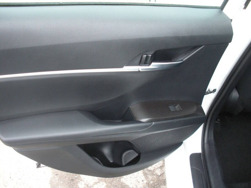 2022 Toyota Camry LE