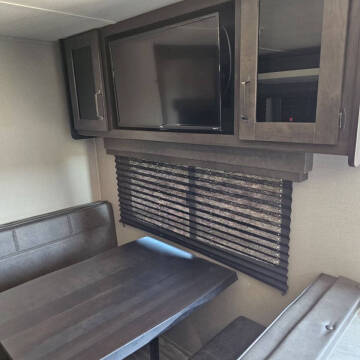 2022 Winnebago 240ML Transcend Xplore