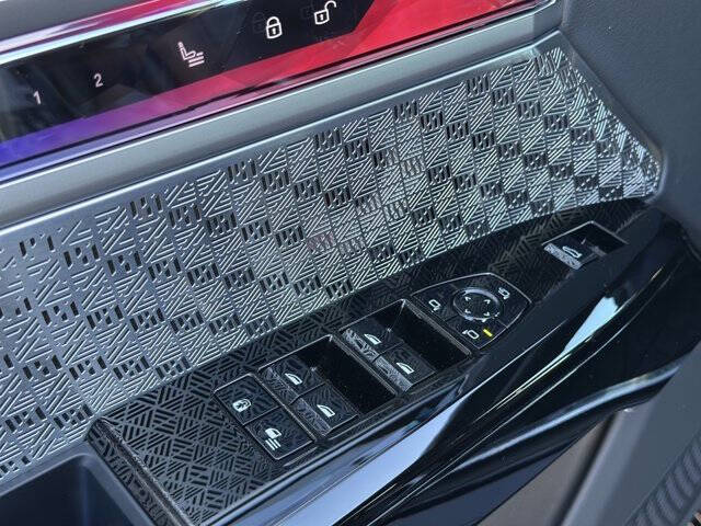 2025 BMW 7 Series 740i xDrive