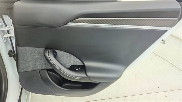 2023 Tesla Model S Plaid