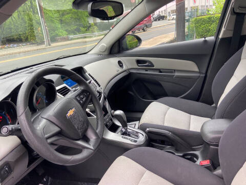 2013 Chevrolet Cruze LS Auto