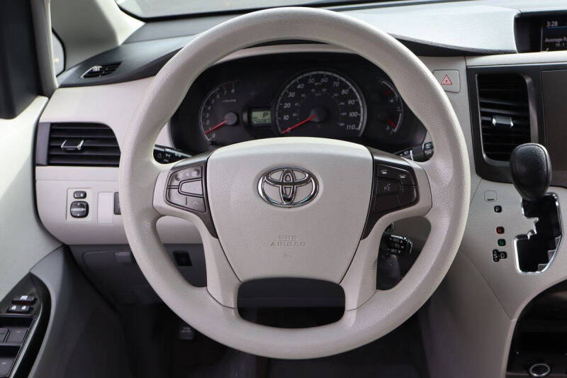 2012 Toyota Sienna