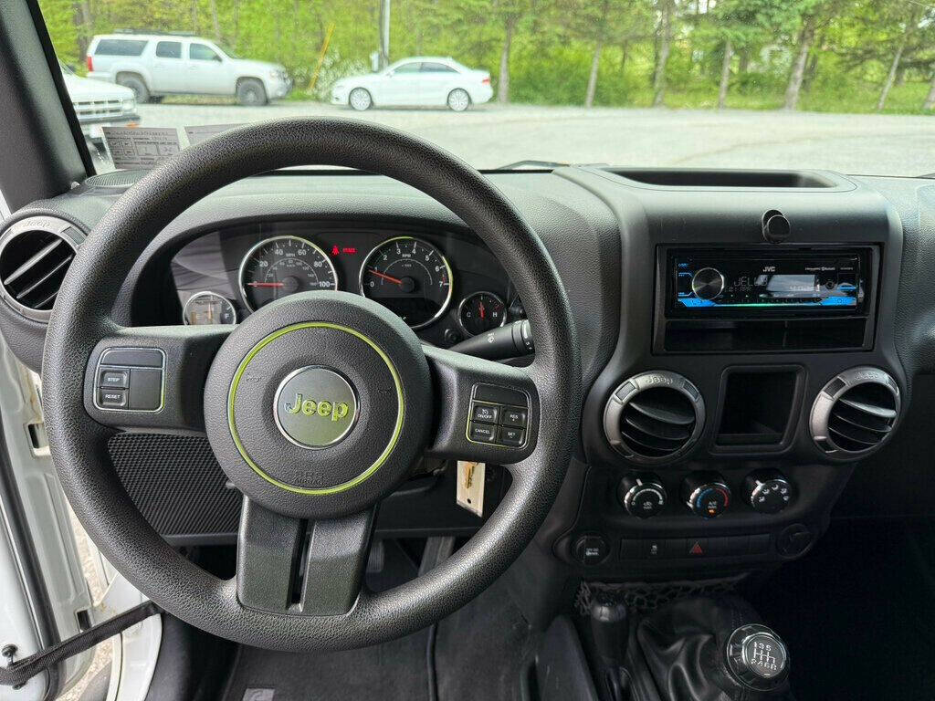 2015 Jeep Wrangler Unlimited 29