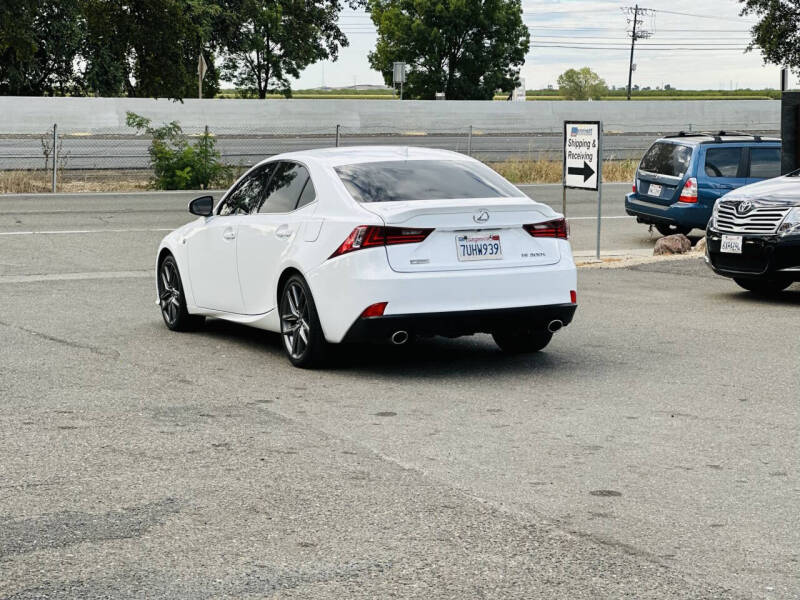 2016 Lexus IS 200t