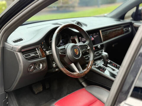 2022 Porsche Macan