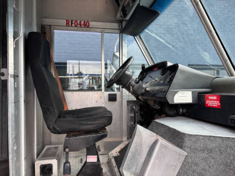2006 Ford E350 Step Van