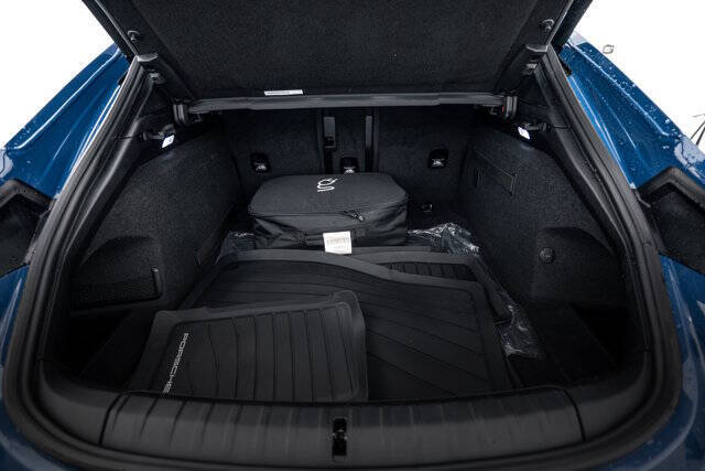 2024 Porsche Taycan 4 Cross Turismo