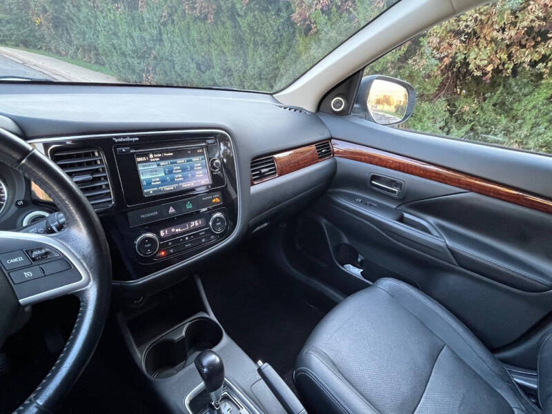 2015 Mitsubishi Outlander SE