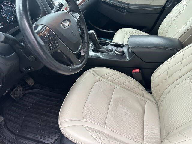 2017 Ford Explorer Platinum