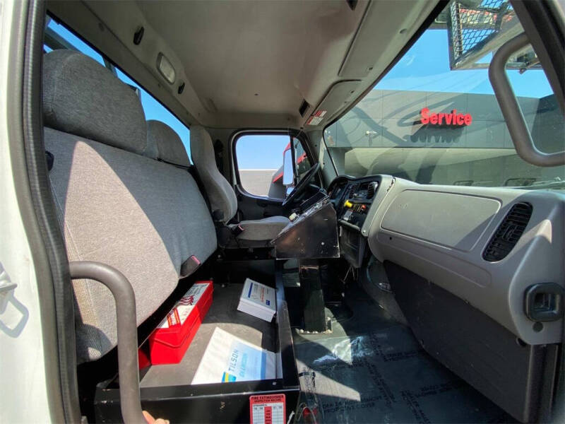 2015 Freightliner 108 SD