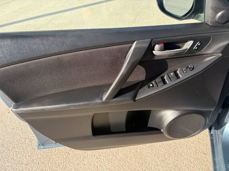2011 Mazda MAZDA3 i Touring