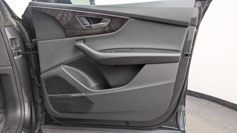 2022 Audi Q8 quattro Premium Plus 55 TFSI