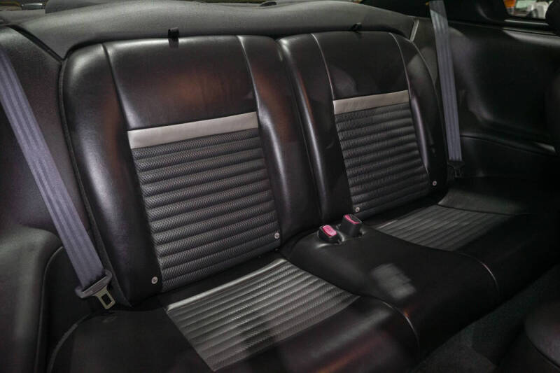 2004 Ford Mustang Mach 1 Premium