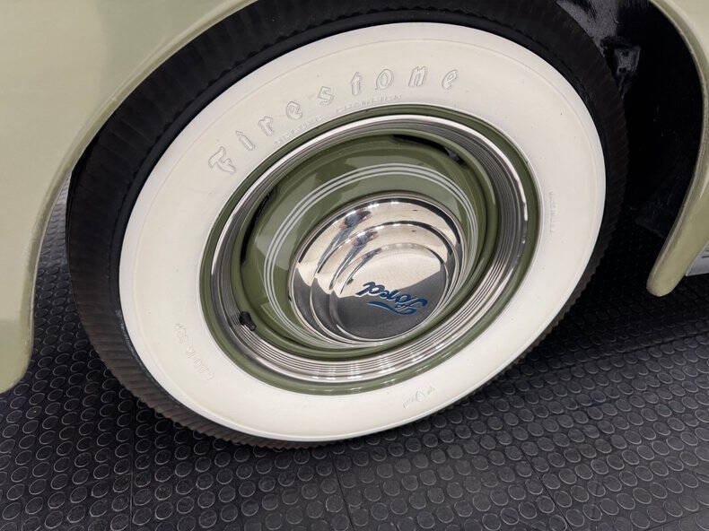 1941 Ford Super Deluxe