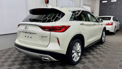 2019 Infiniti QX50 Essential