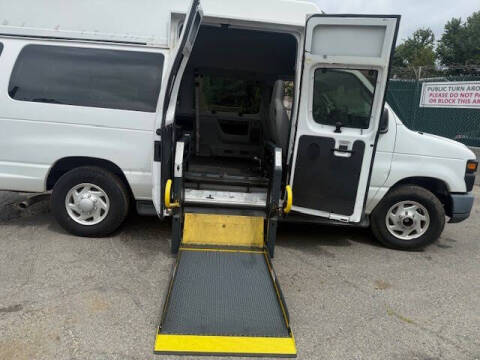 2011 Ford E-Series E-350 SD XL