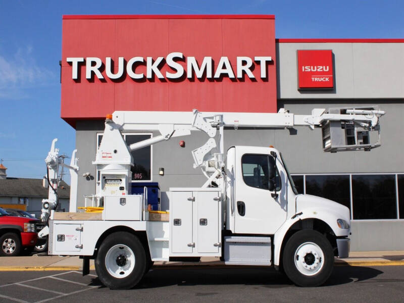 2019 Freightliner M2 106