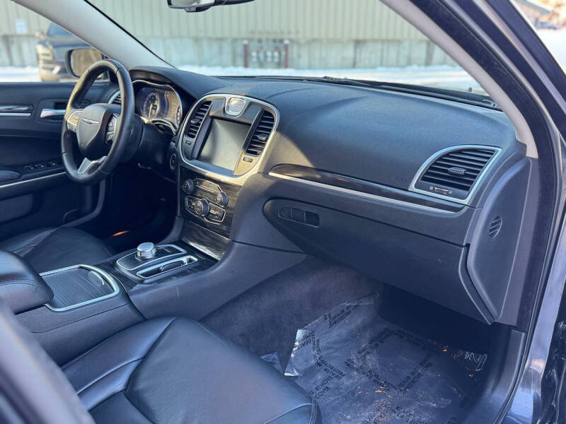 2015 Chrysler 300 Limited