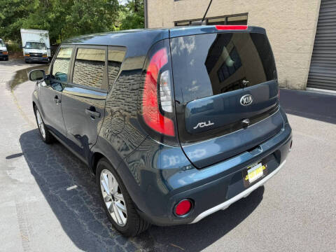 2018 Kia Soul +