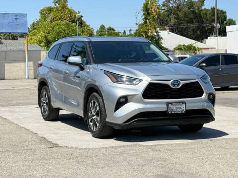 2021 Toyota Highlander Hybrid XLE