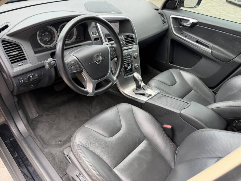 2013 Volvo XC60 3.2 Platinum