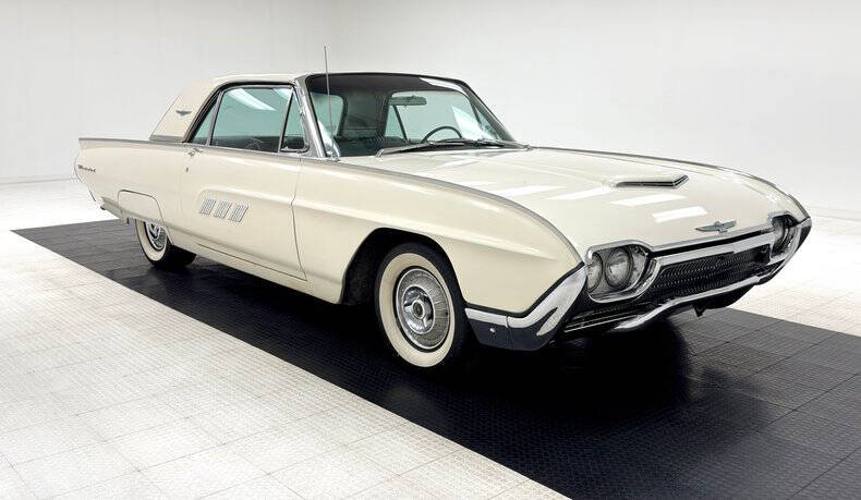 1963 Ford Thunderbird