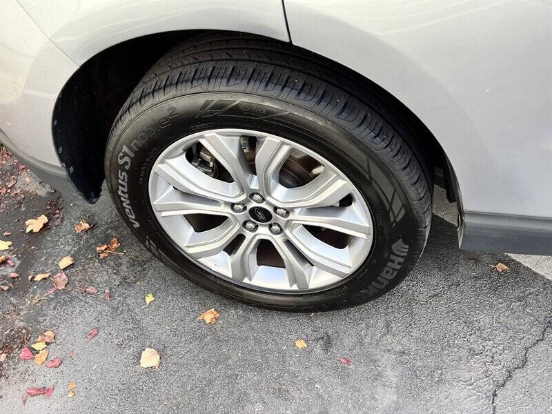 2024 Ford Edge Titanium