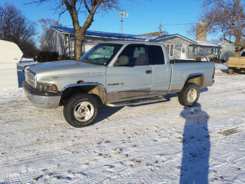 2001 Dodge Ram Pickup 1500 for sale at B&M Auto Sales and Service LLP in Marion SD