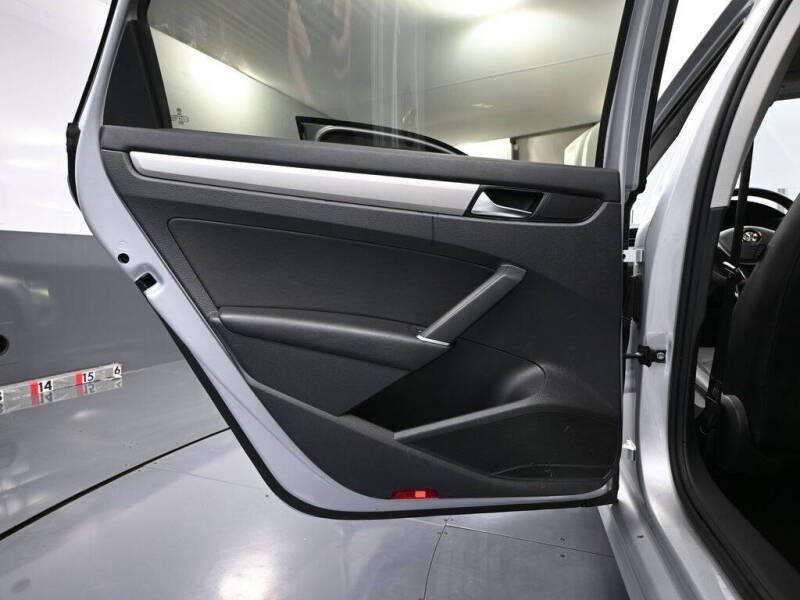 2021 Volkswagen Passat SE