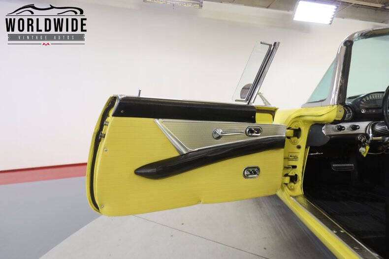 1955 Ford Thunderbird