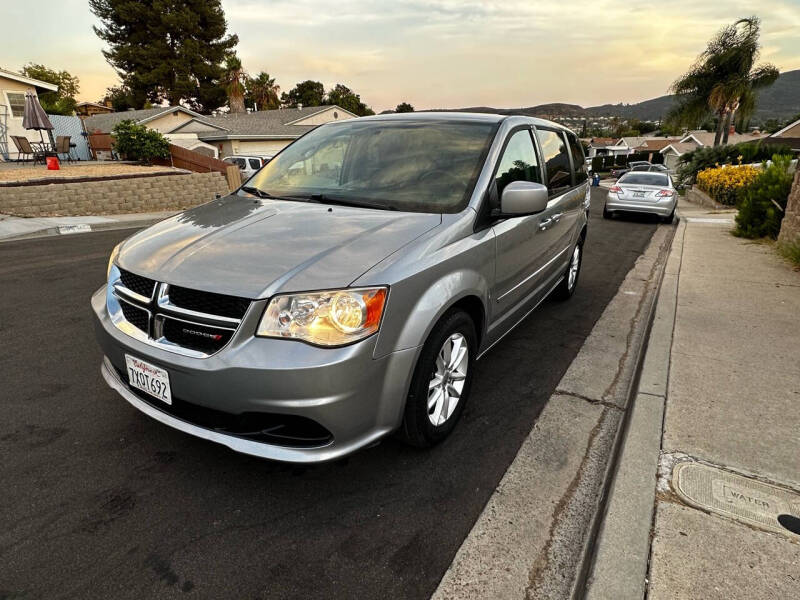 2016 Dodge Grand Caravan SXT photo 3