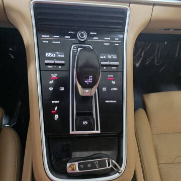 2017 Porsche Panamera