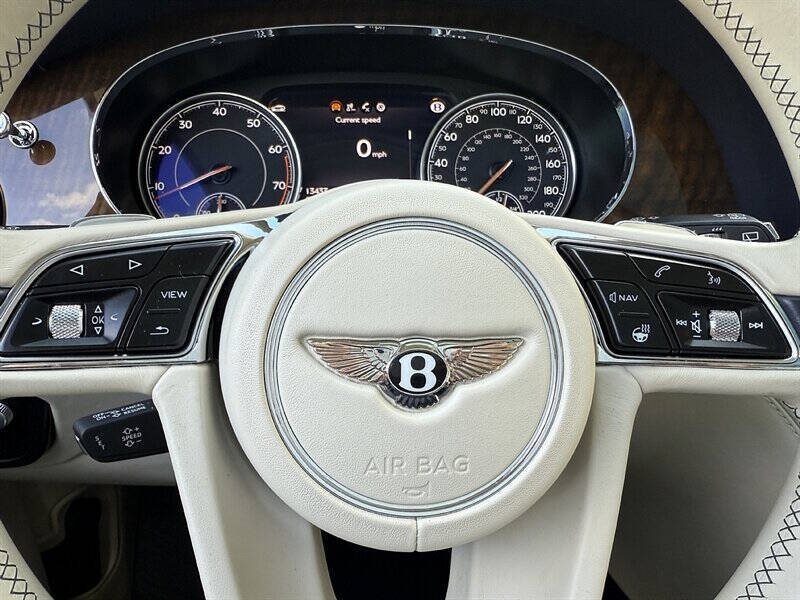 2018 Bentley Bentayga 36