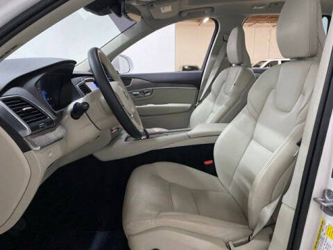 2024 Volvo XC90 B6 Core Bright Theme