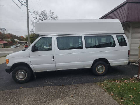 2005 Ford E-Series Cargo for sale at Maximum Auto Group II INC in Cortland OH