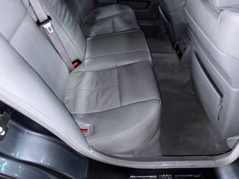 2001 BMW 7 Series 740i