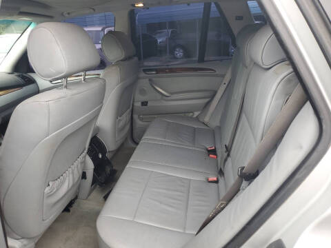 2005 BMW X5 4.4i