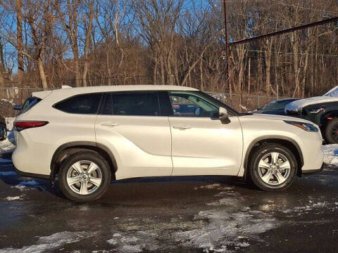 2020 Toyota Highlander LE