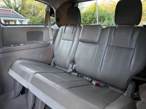 2013 Chrysler Town and Country Touring