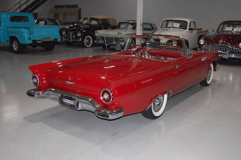 1957 Ford Thunderbird