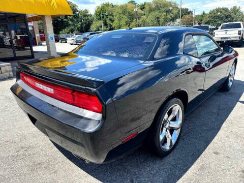 2011 Dodge Challenger R/T Plus