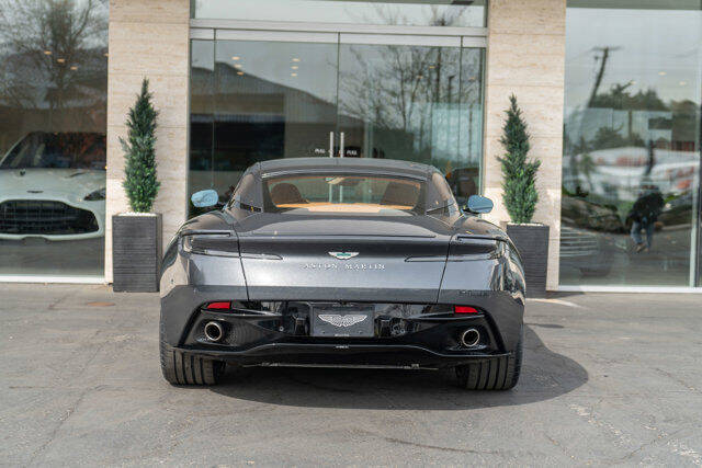 2024 Aston Martin DB12 40