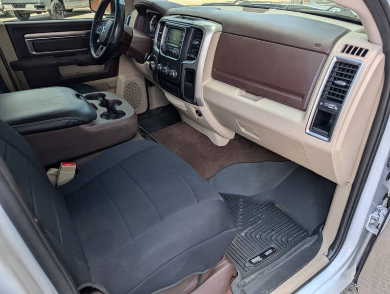 2016 RAM 1500 SLT