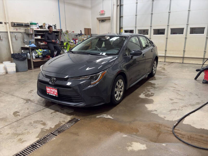 2024 Toyota Corolla LE's photo