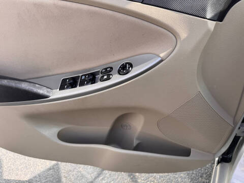 2016 Hyundai Accent