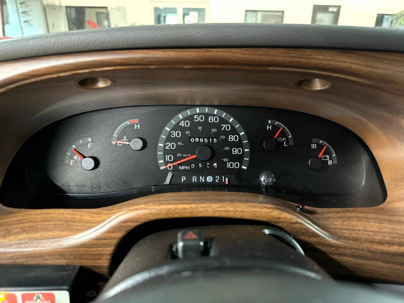 2002 Ford E-Series E-250 SD